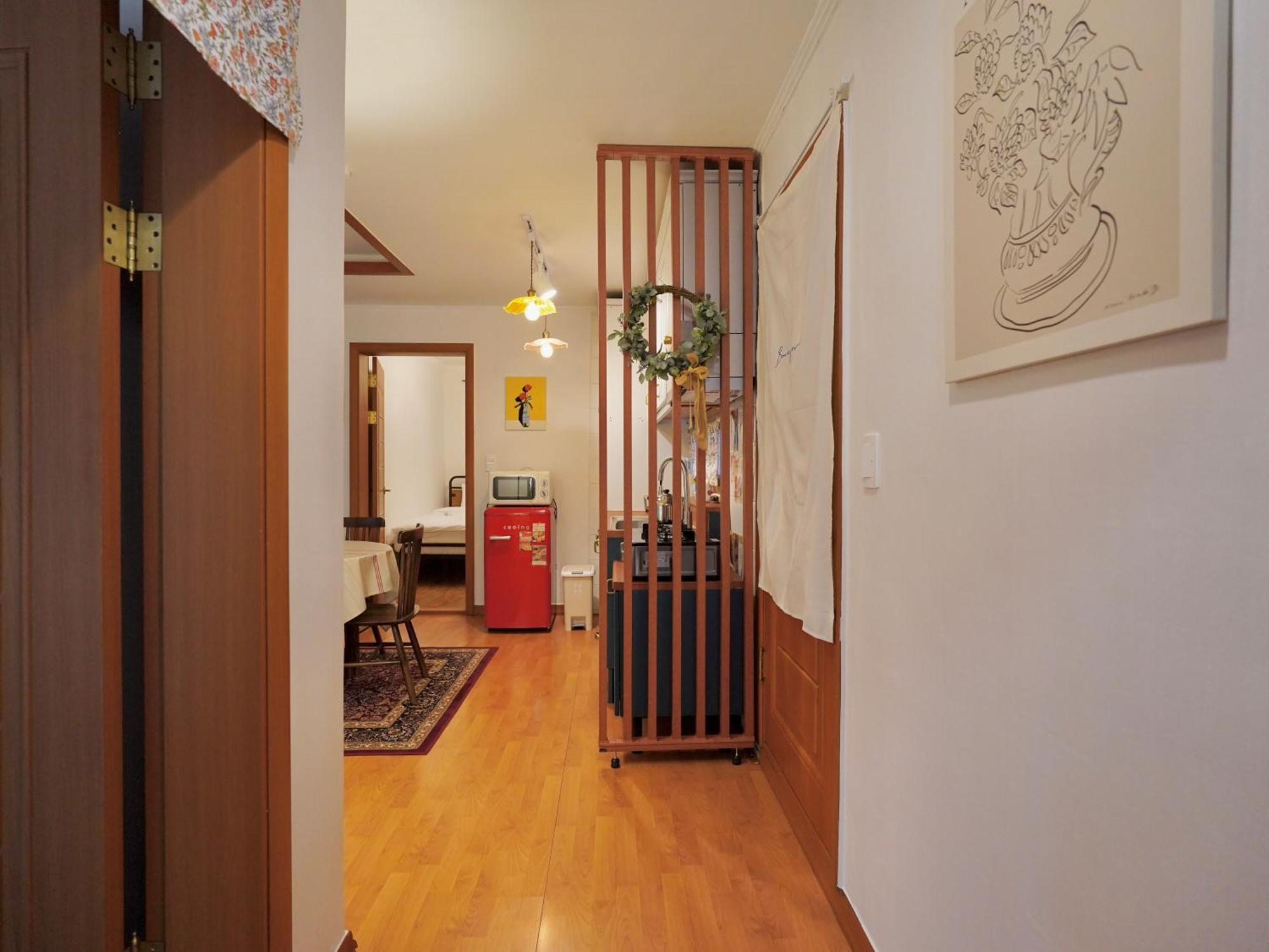 Hong Apartment *